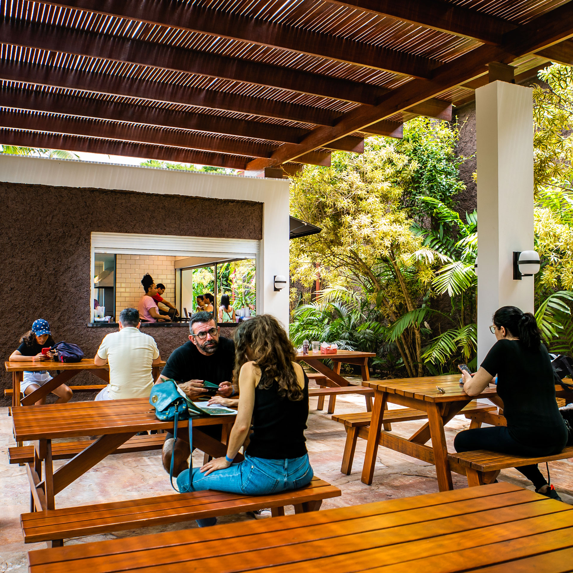 inhotim alimentacao hamburgeria