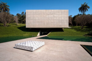 Galeria Adriana Varejão, Tacoa Arquitetos, 2008. Foto: Eduardo Eckenfels.