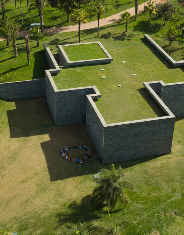 Galeria Cosmococa, Arquitetos Associados, 2010, [vista aérea].Foto: Marcelo Coelho