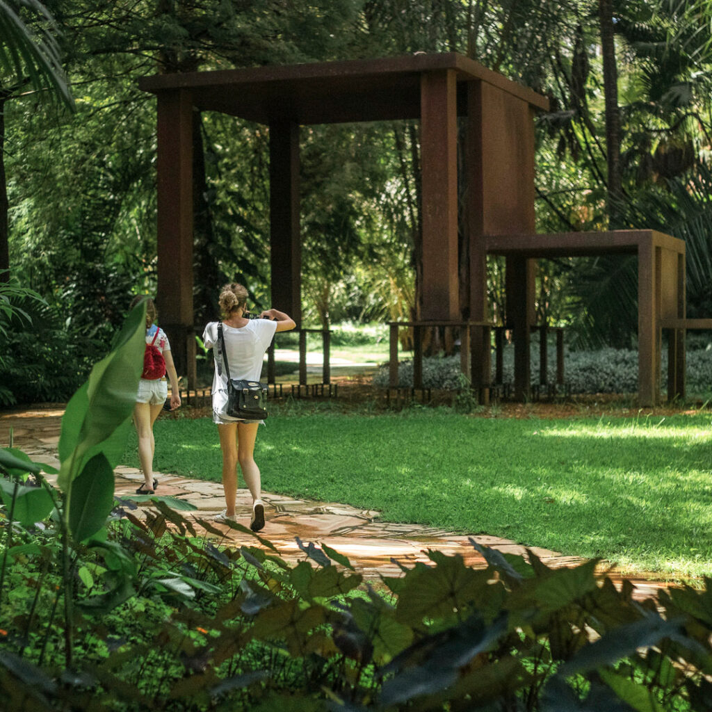 Entre as espécies, obras como Inmensa (1982-2002), de Cildo Meireles. Foto:João Marcos Rosa/Nitro