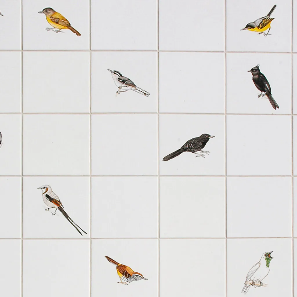 Adriana Varejão, Passarinhos – de Inhotim a Demini, 2004-08, [detalhe],  pintura sobre azulejo, 100 x 382 cm. Foto: Vicente de Mello