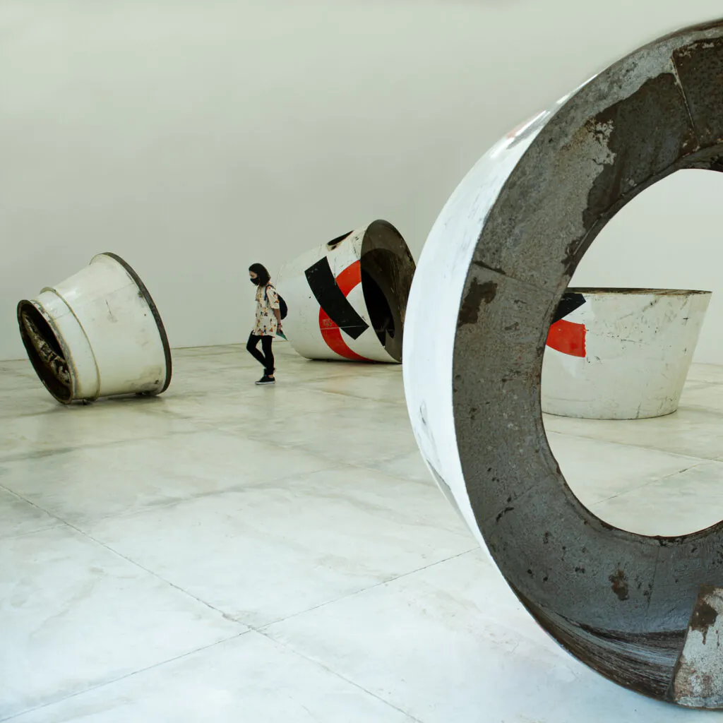 Alexandre da Cunha, "Mix (Boom)", 2017, in detail, Visão Geral Exhibition, at Galeria Mata. Photography: Brendon Campos