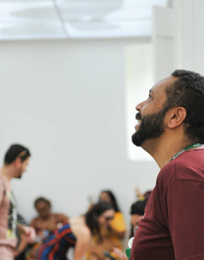 Os anfitriões tornam a experiência dos visitantes no Inhotim ainda mais especial. Foto: Ana Clara Martins