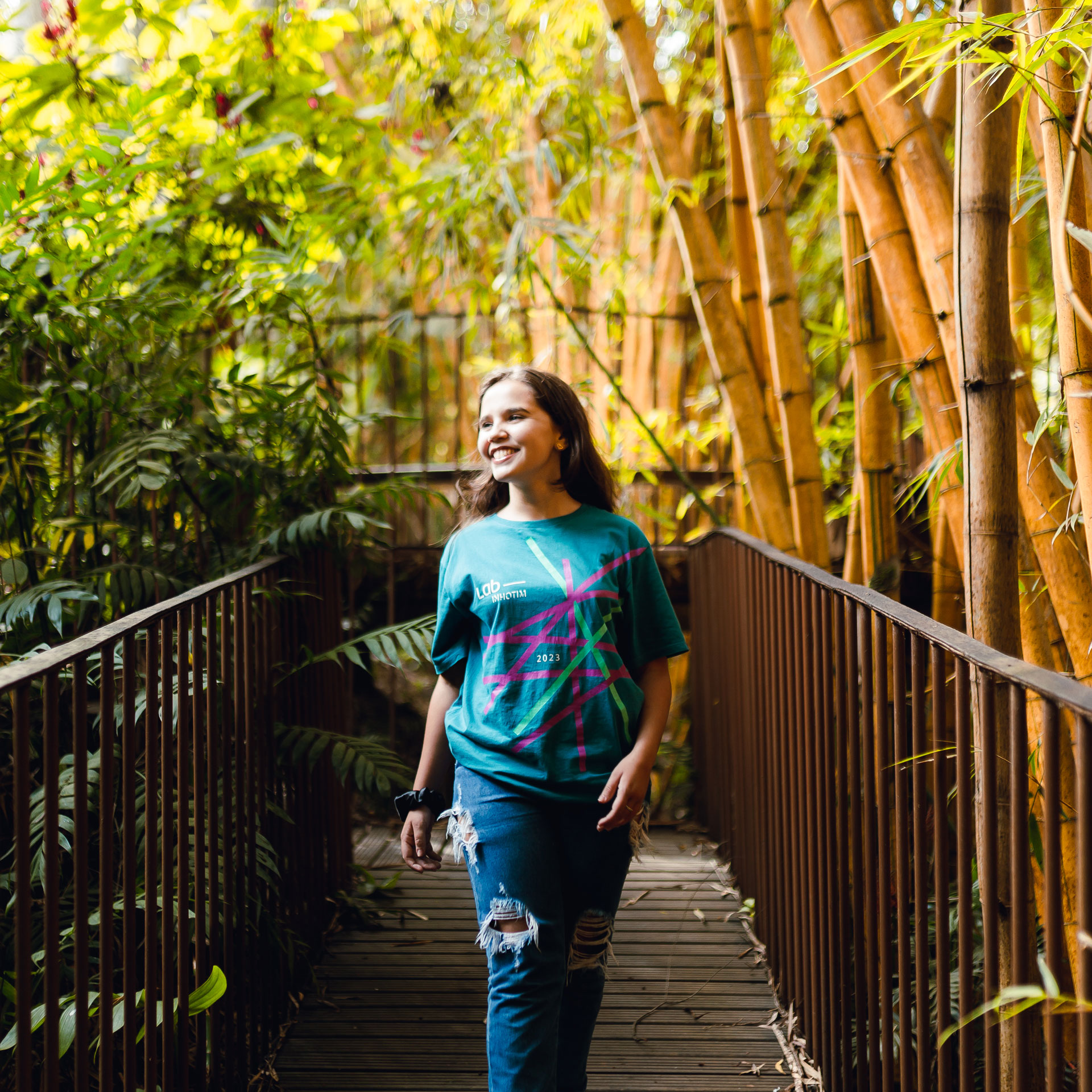 Estudante do Lab Inhotim, um dos projetos educativos com estudantes da região. Foto: Carol Evangelista
