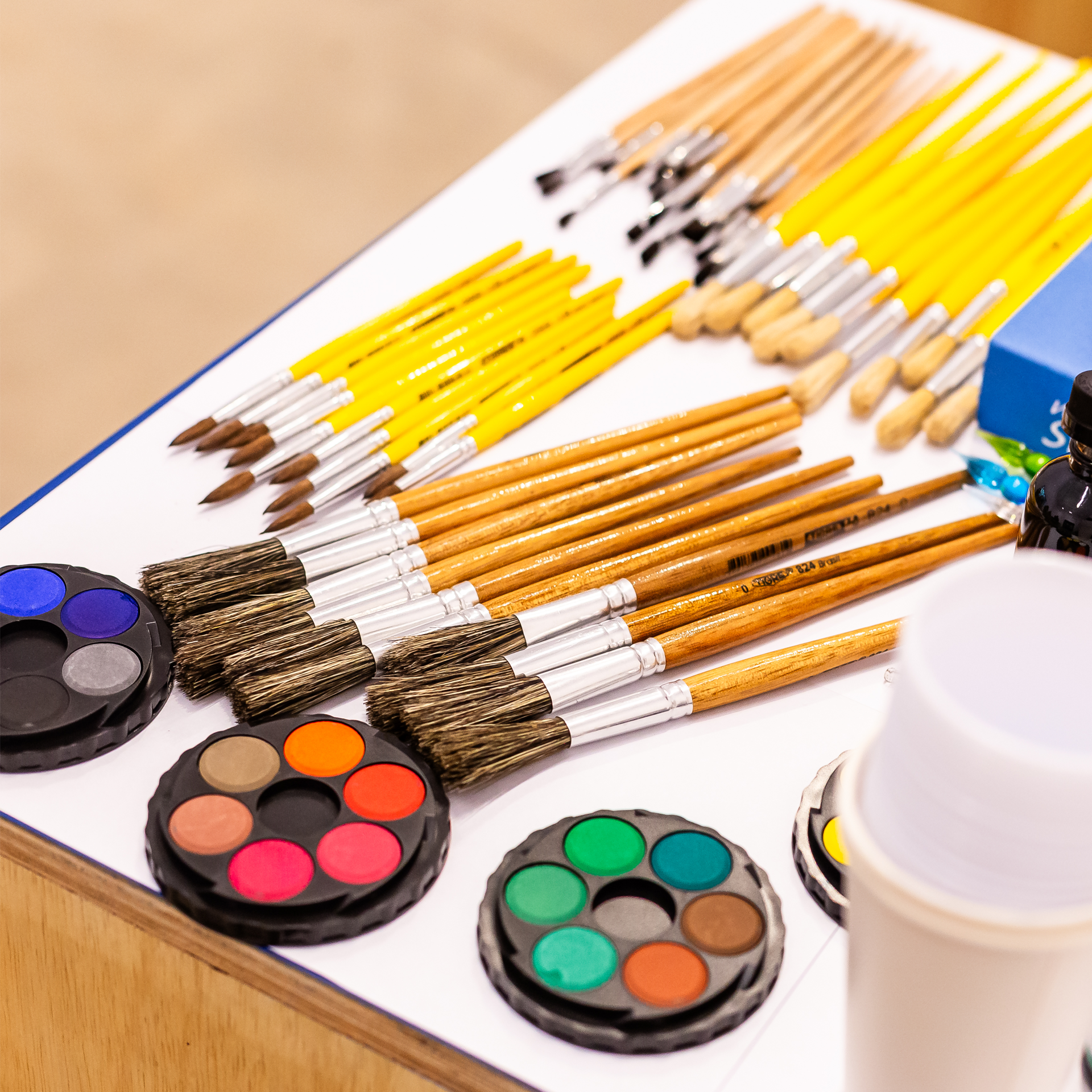 O Ateliê Circulante convida artistas de diferentes linguagens artísticas a participarem de atividades de convivência e criação. Foto: Ana Clara Martins