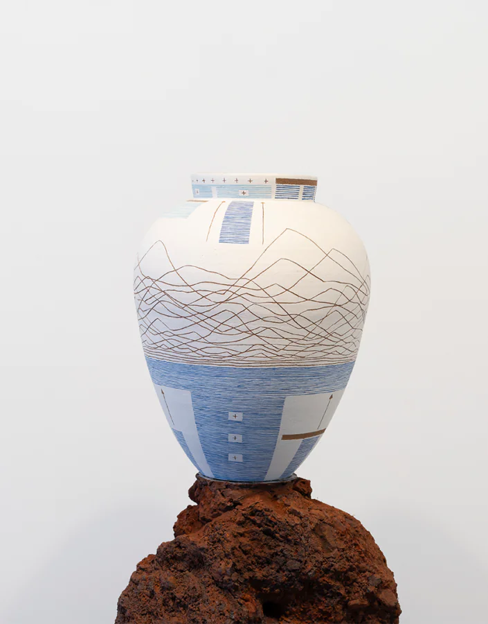 Luana Vitra ocupa a Galeria Marcenaria com o trabalho "Giro"