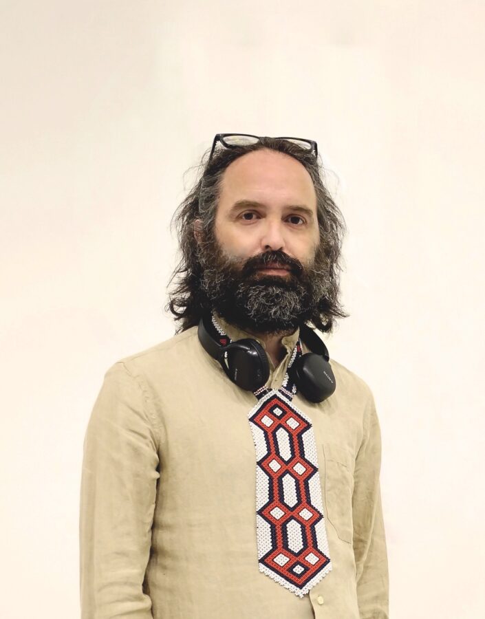 A edição deste mês conta com a participação do filósofo italiano Emanuele Coccia, a artista paulistana Juliana dos Santos e a Orquestra Inhotim. Foto: Franki Perrin