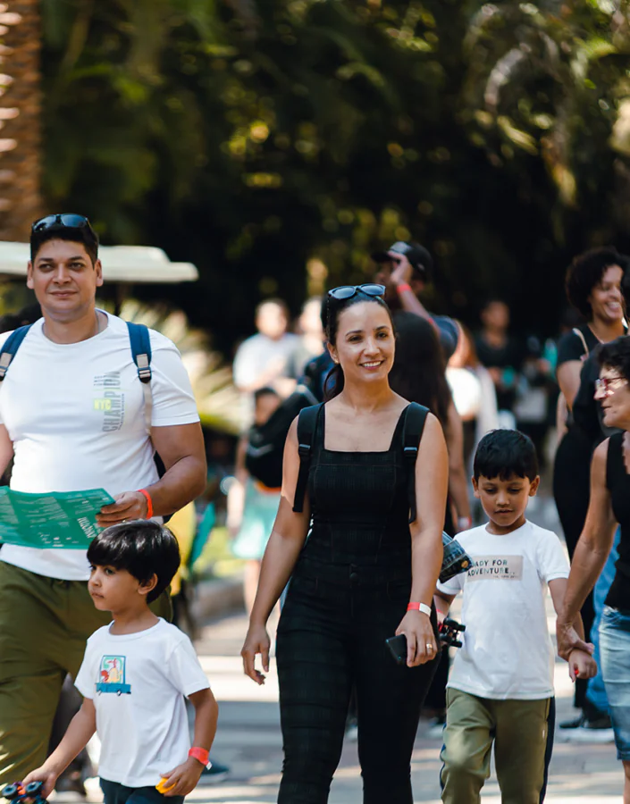 NovembroInhotim HOME CAROLINAEVANGELISTAa