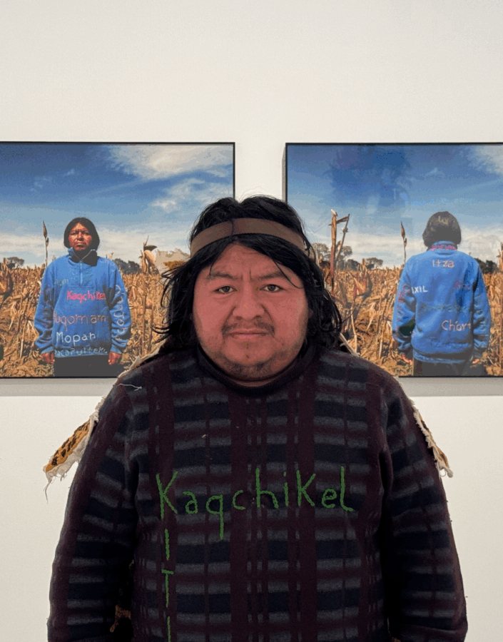 A exposição de Edgar Calel, reconhecido por entrelaçar arte contemporânea e cosmovisão kaqchikel-maia, evidencia o caráter comunitário, espiritual e político da produção do artista. Foto: Acervo Pessoal do Artista