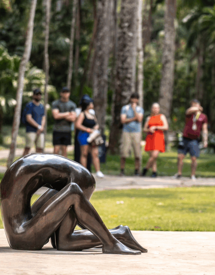 Em outubro, tem a primeira grande exposição individual de Edgar Calel no Brasil, Quarta musical, Experiência Brumadinho, visitas mediadas e muito mais no Inhotim. Retire seu ingresso. Foto: Daniela Paoliello